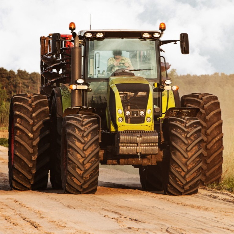 Tractors & Heavy Machinery